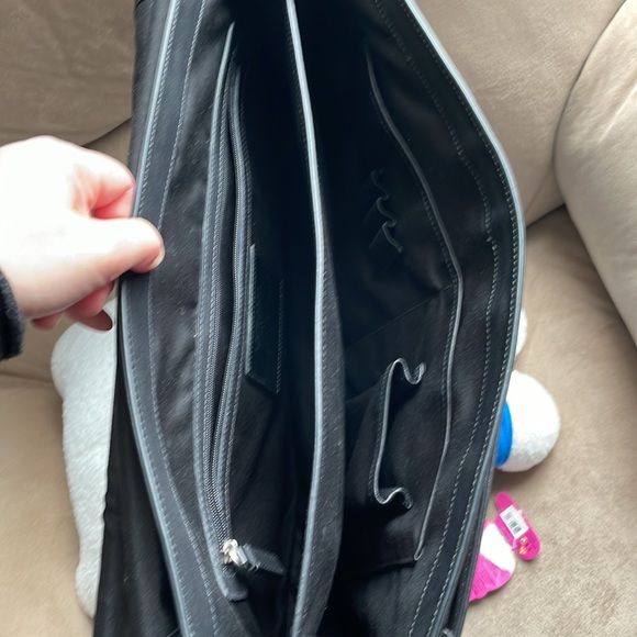 Leather briefcase with compartments - Picture 4 of 13